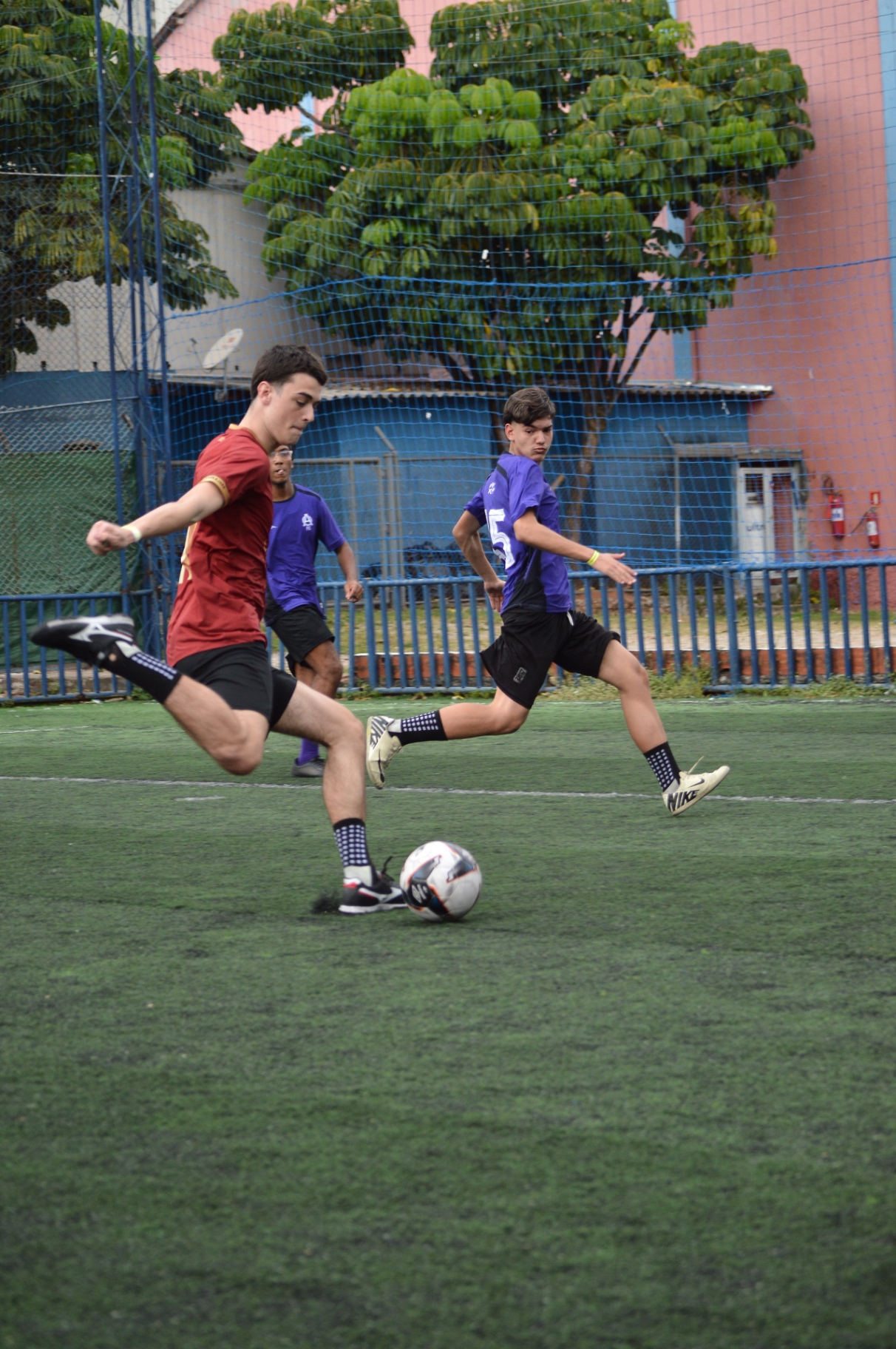 Jogador do Barkajara FC finalizando ao gol